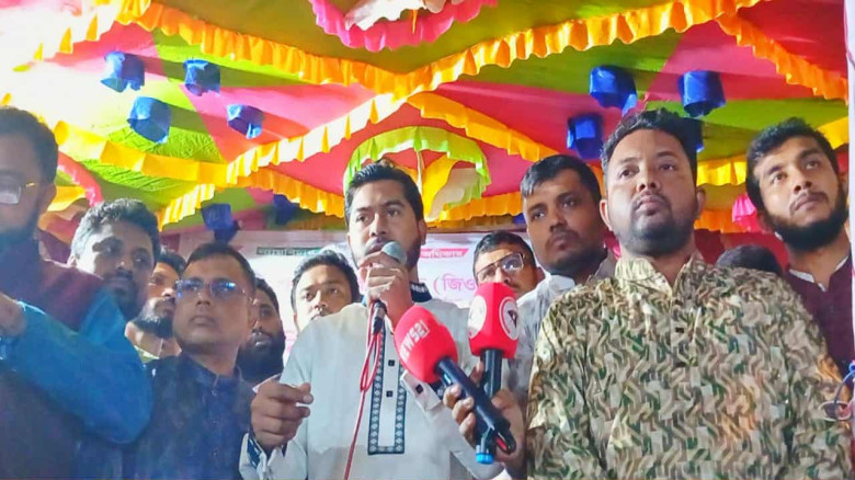 তরুণ প্রজন্ম জনগণের সাথে থাকতে চায়- নুরুল হক নুর