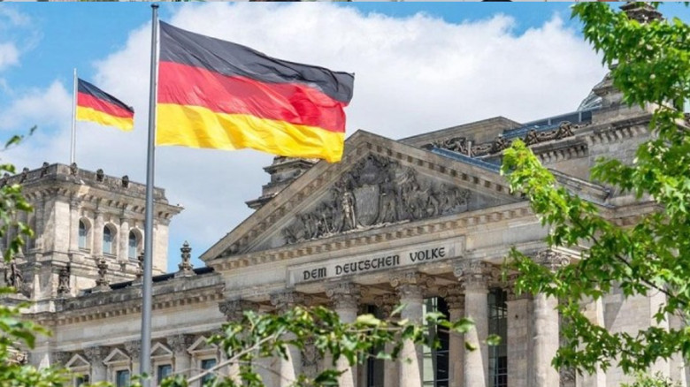 ভিসা প্রক্রিয়ায় ধৈর্য ধরার আহ্বান জার্মান দূতাবাসে...