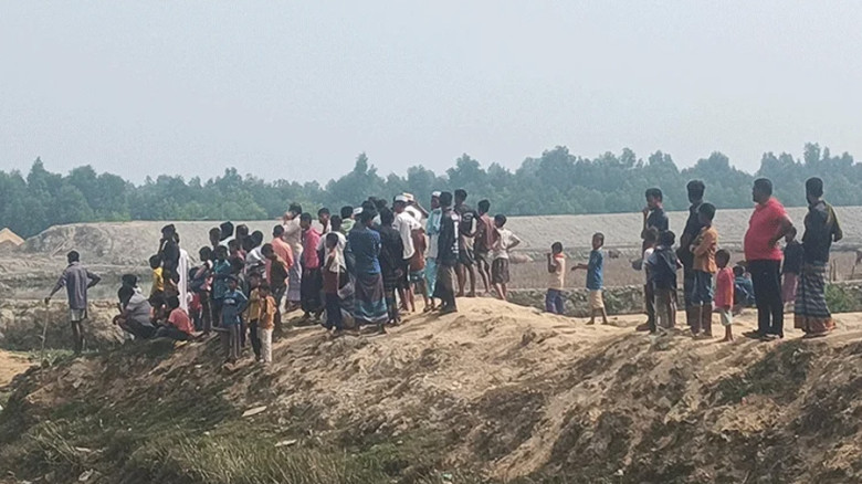 মিয়ানমার থেকে ছোড়া গুলিতে টেকনাফে শিশু নিহত...